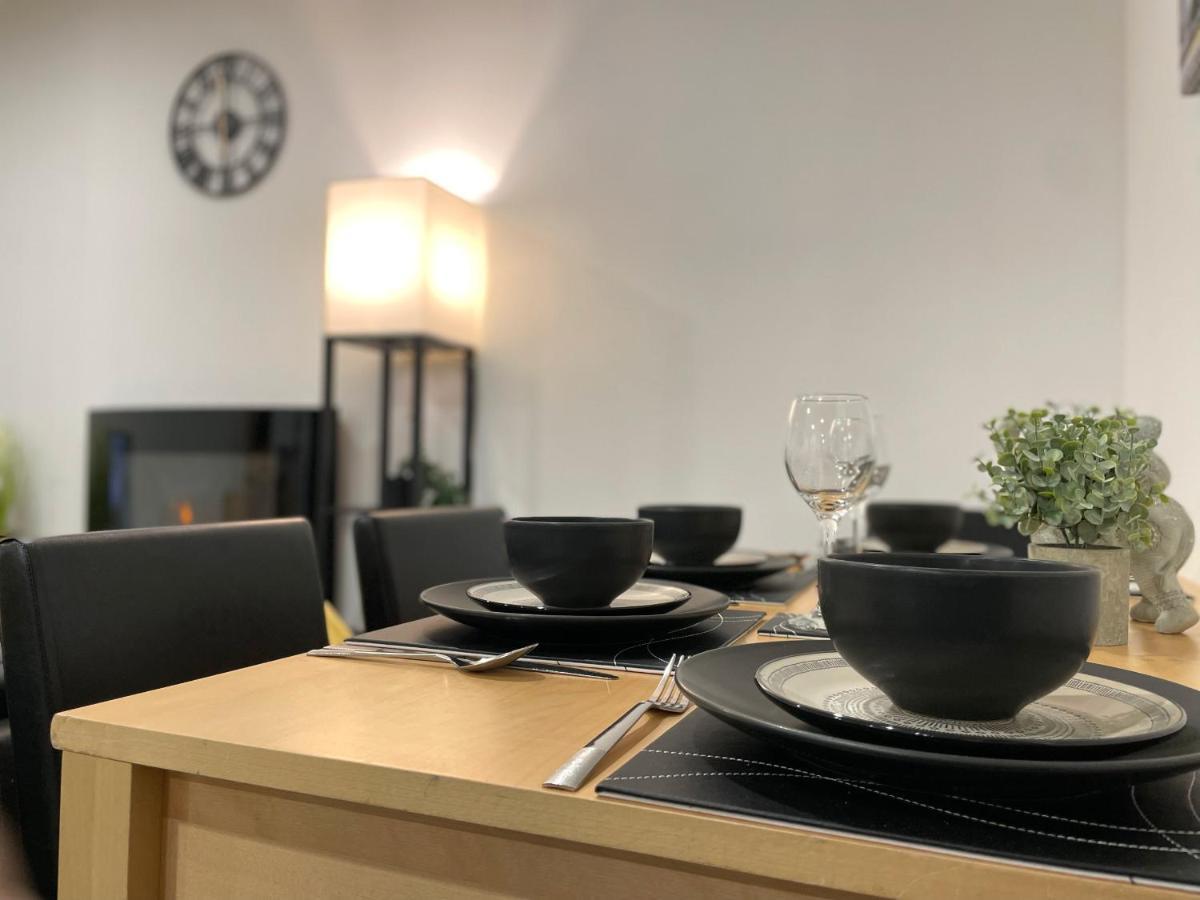 Luxurious 2 Bed Apartment In Heart Of Burnley With Private Parking Zewnętrze zdjęcie