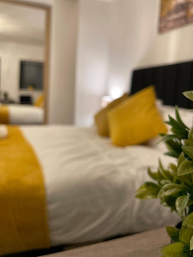 Luxurious 2 Bed Apartment In Heart Of Burnley With Private Parking Zewnętrze zdjęcie