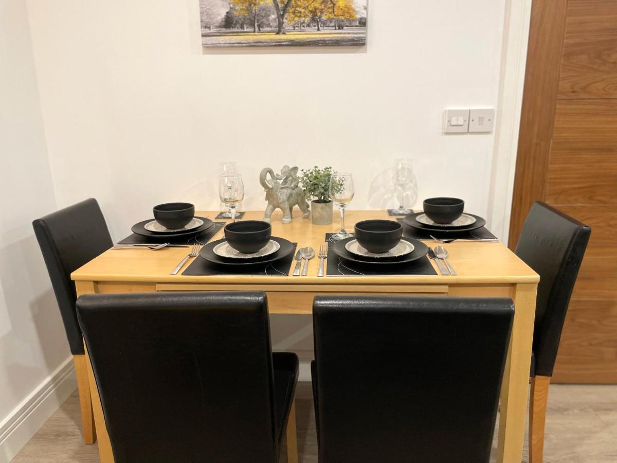 Luxurious 2 Bed Apartment In Heart Of Burnley With Private Parking Zewnętrze zdjęcie